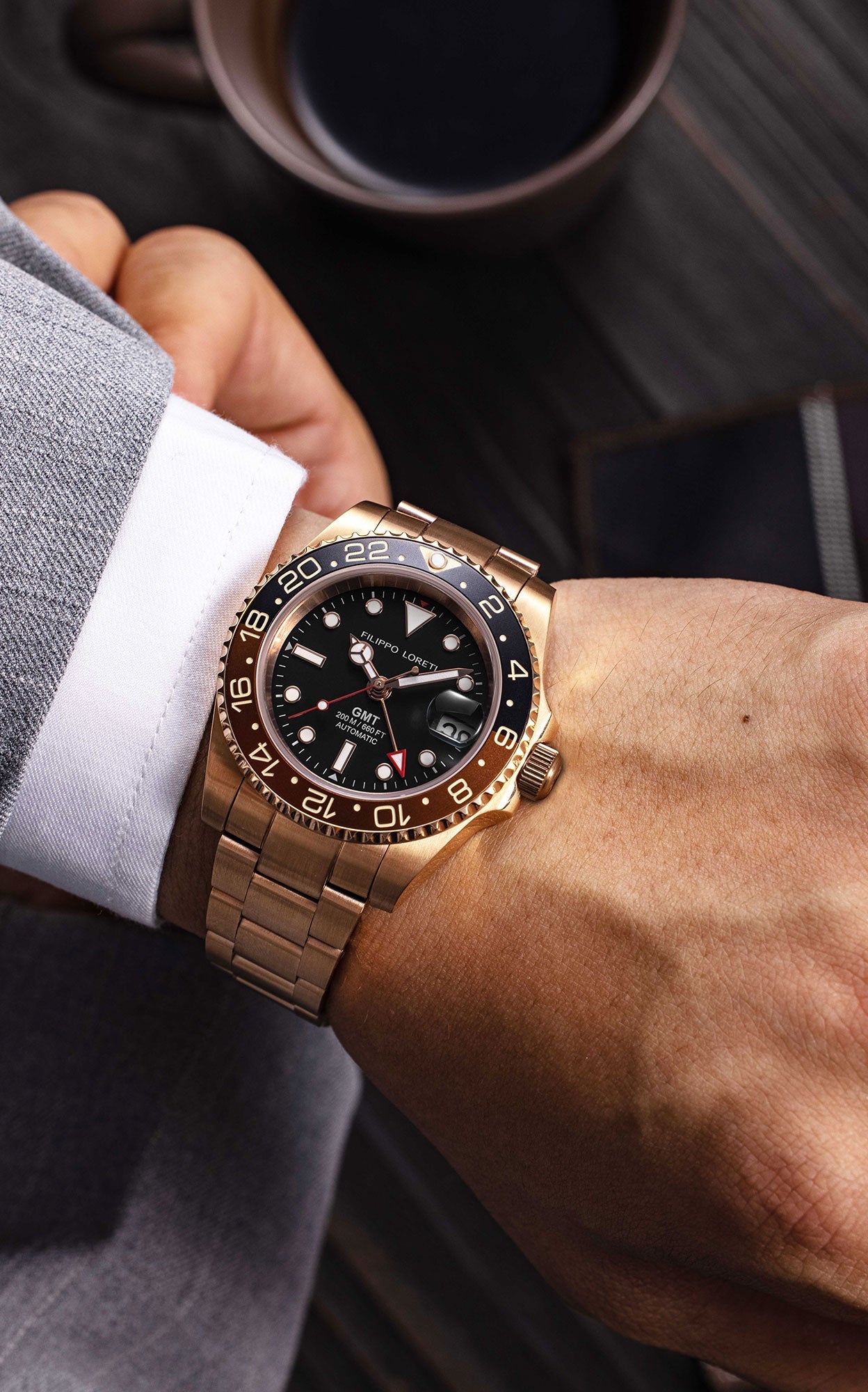Aquadiver GMT Automatic Rose Gold - Image 10